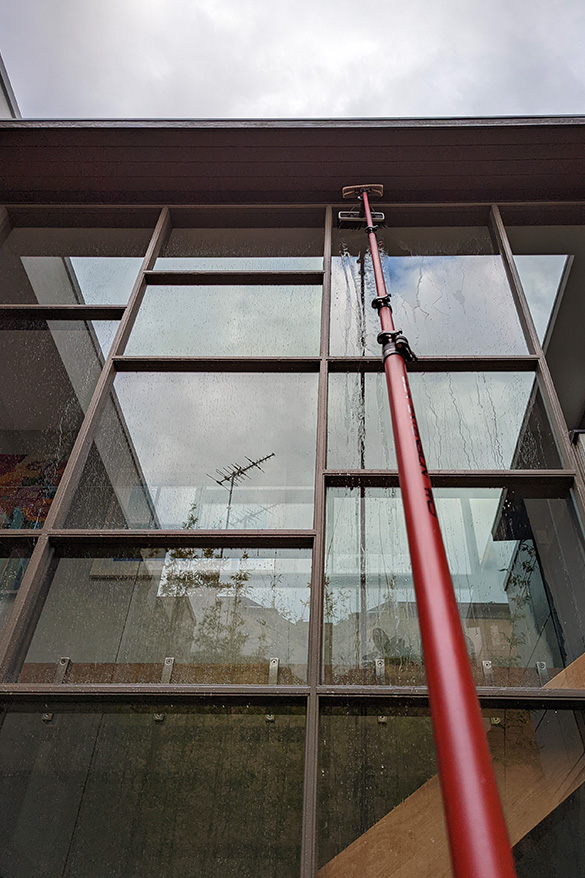 window cleaning potts point waterfed pole